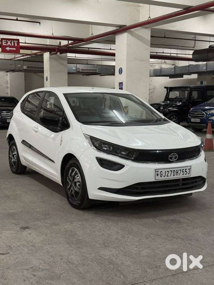 Tata Altroz 1.2 Xe, 2021, Petrol