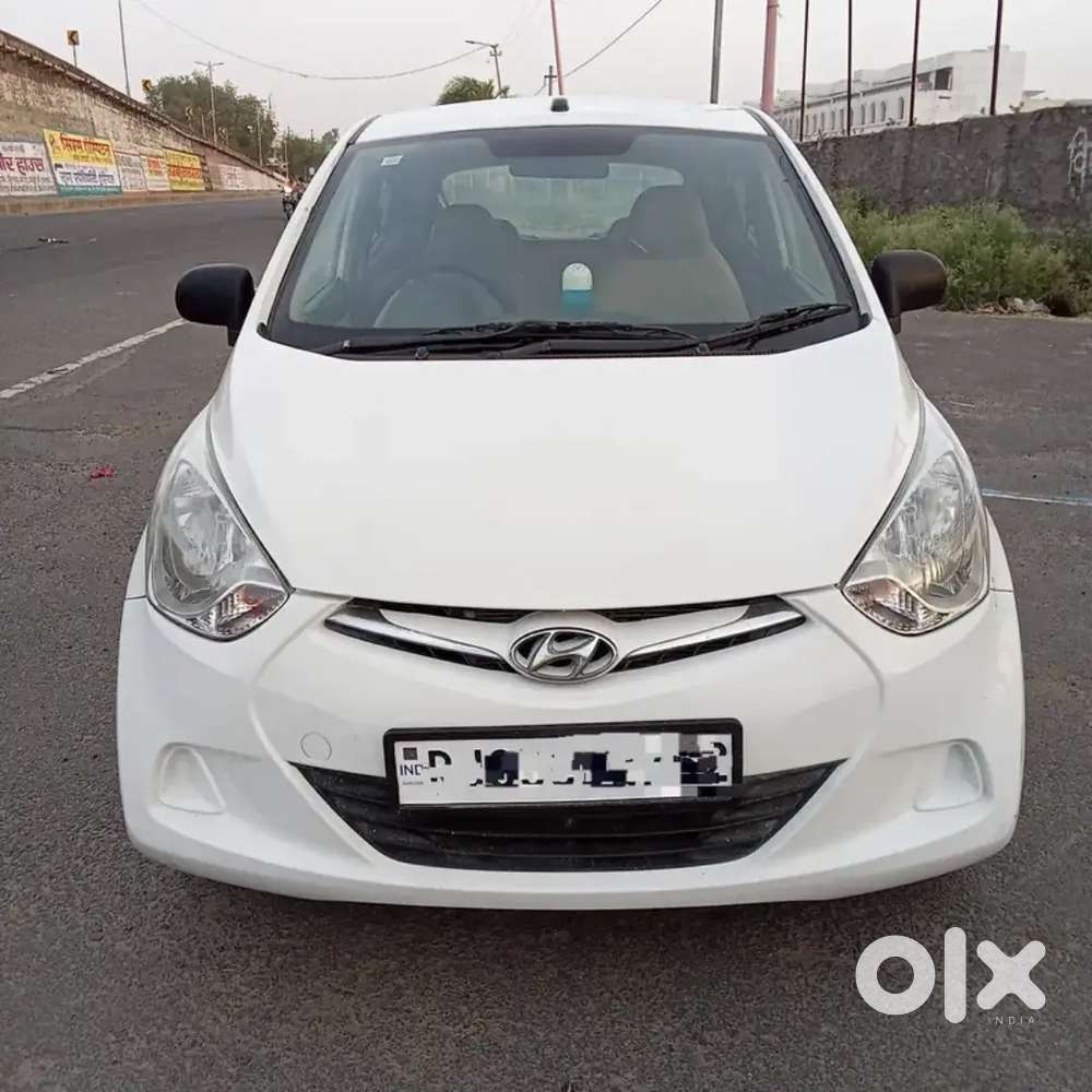 Hyundai Eon 2015 With Abs Petrol 23500 Km Driven