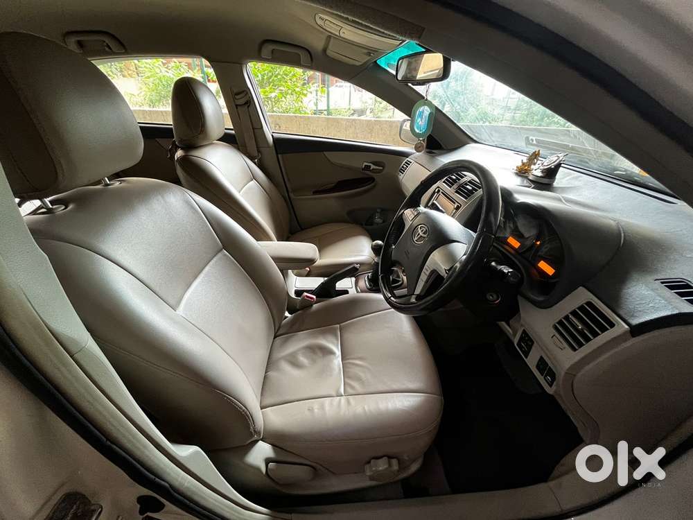 Toyota Corolla Altis 2012