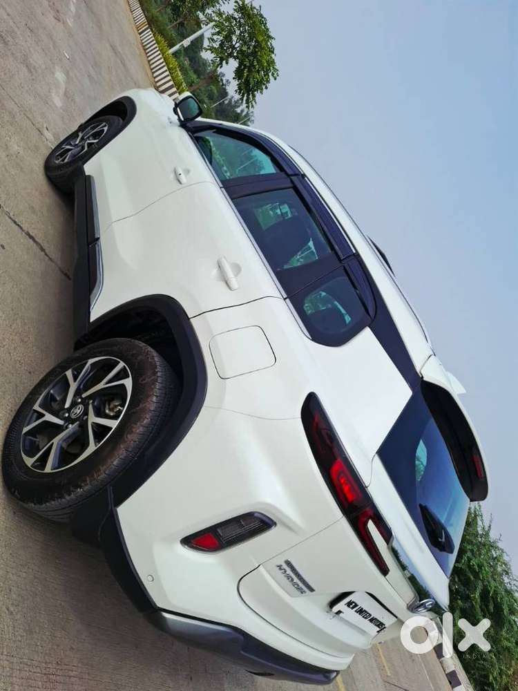 Toyota Urban Cruiser Hyryder 1.5 V Hybrid, 2025, Petrol