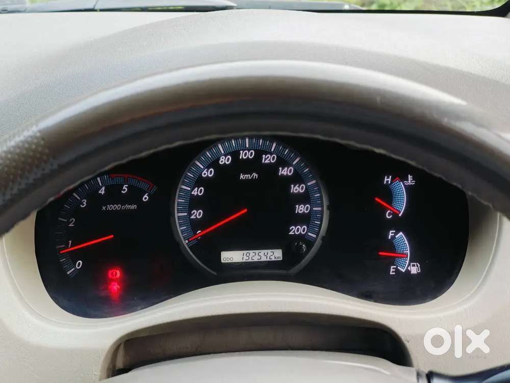 Toyota Innova 2.5 V 2014 Reregistered