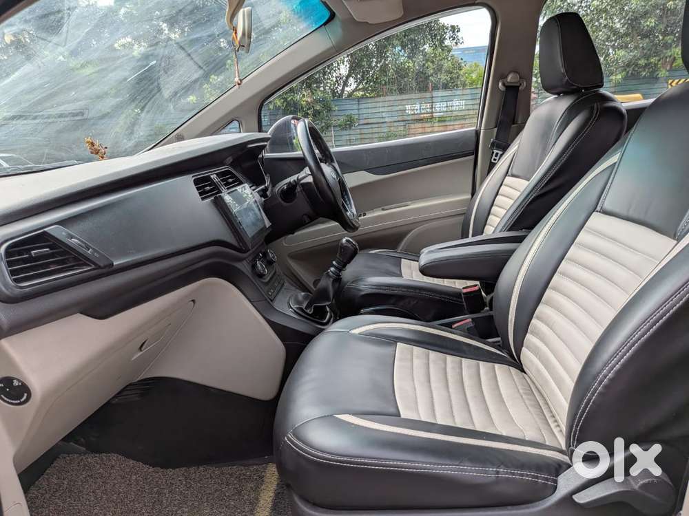 Mahindra Marazzo M4, 2019, Diesel
