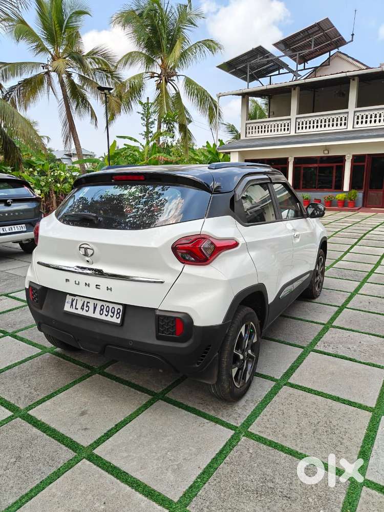 Tata Punch Accomplished Amt, 2022, Petrol