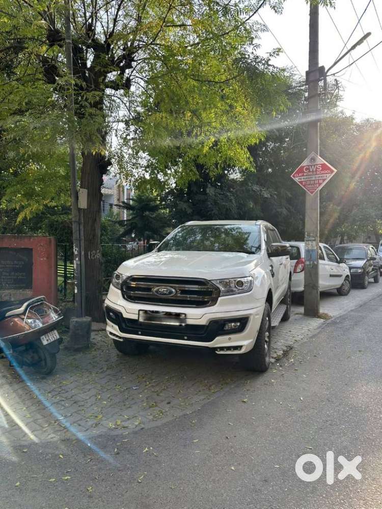 Ford Endeavour 3.2 Titanium At 4x4, 2017, Diesel