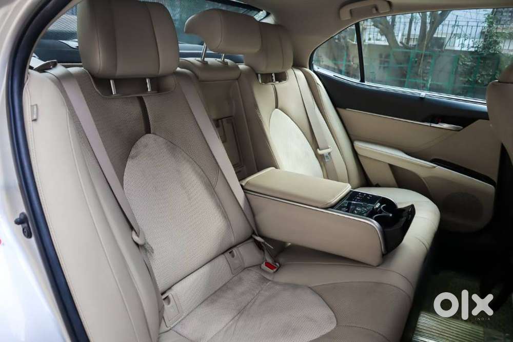 Toyota Camry Hybrid, 2019, Petrol