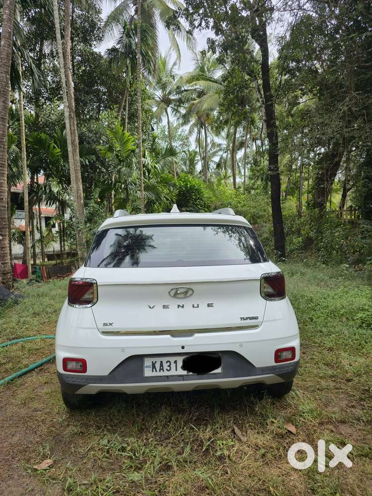 Hyundai Venue 2021 Diesel Well Maintained