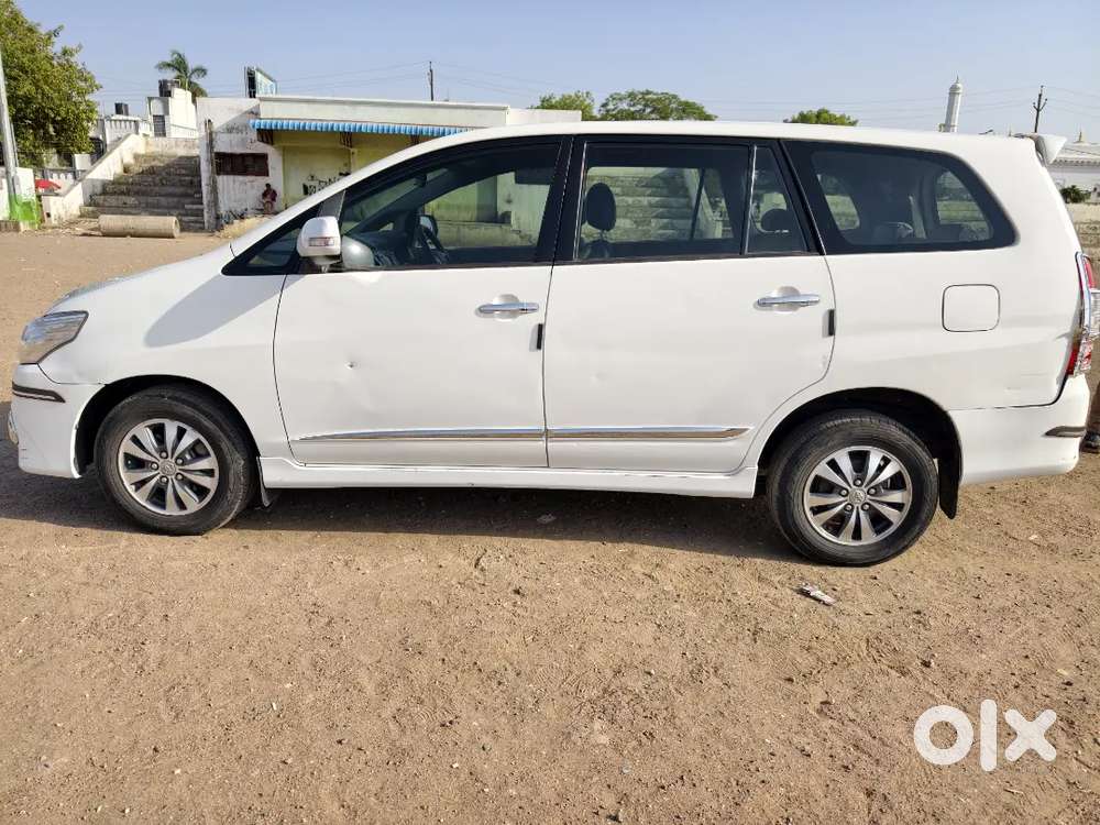Toyota Innova 2015 Diesel 2nd Owner