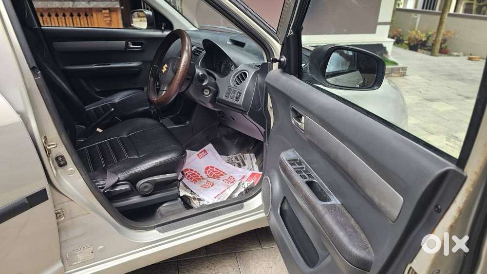 Maruti Suzuki Swift 1.3 Zxi, 2005, Petrol