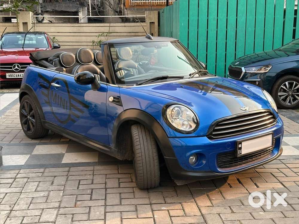 Mini Cooper Convertible 2015 Petrol Well Maintained