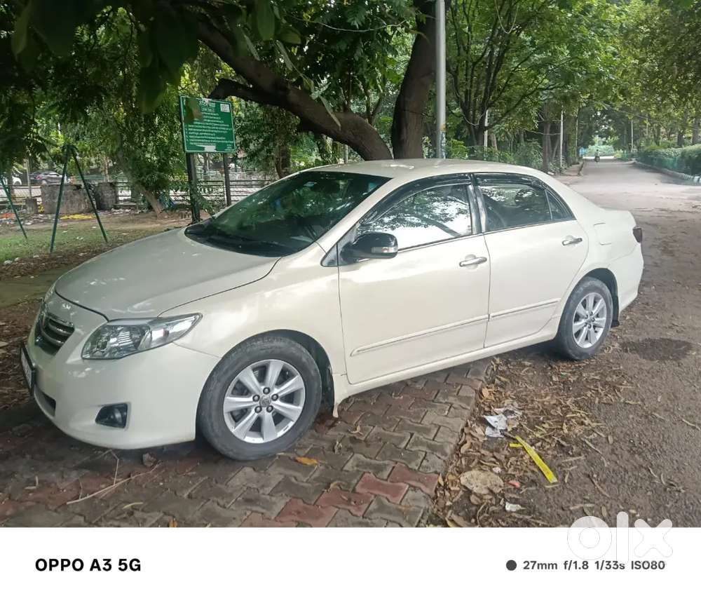 Toyota Corolla Altis 2011 Petrol Manual