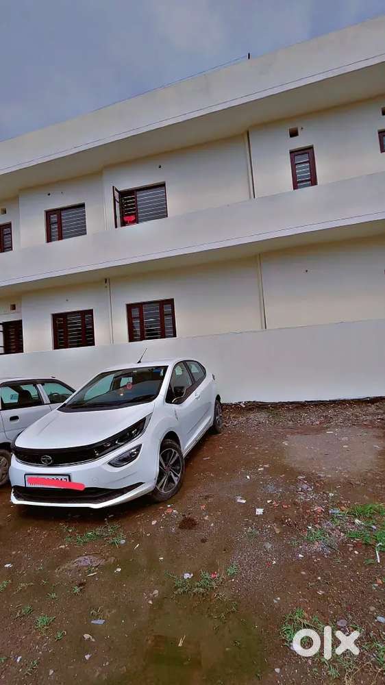 Tata Altroz 2023 Petrol 56408 Km