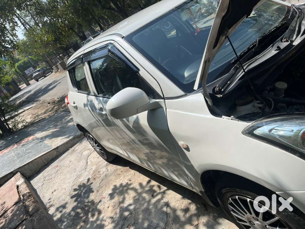 Maruti Suzuki Swift Petrol Manual 2015