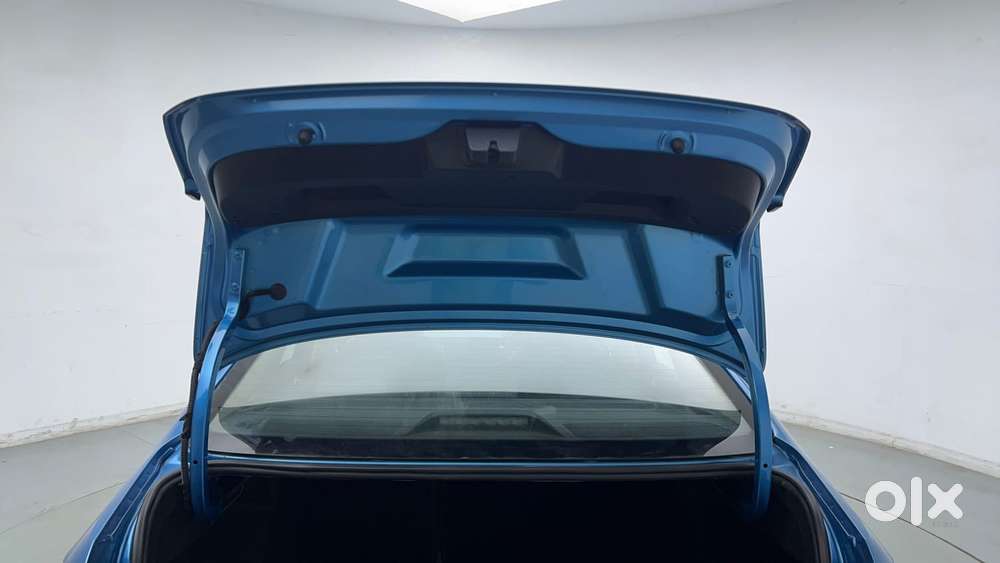 Skoda Slavia Style 1.0l Tsi At, 2022, Petrol