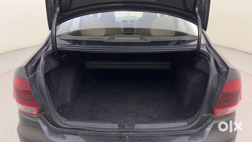 Volkswagen Vento Petrol Highline, 2016, Petrol
