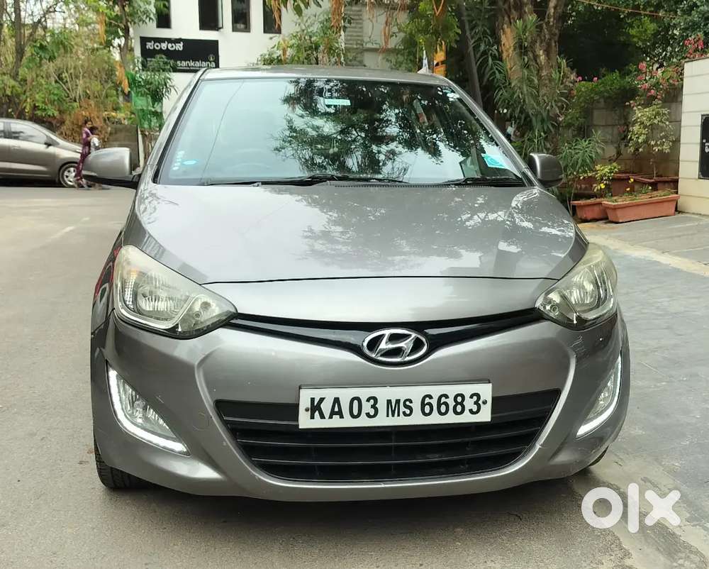 Hyundai I20 Sports Abs With Air Bag Mint Condition Manual