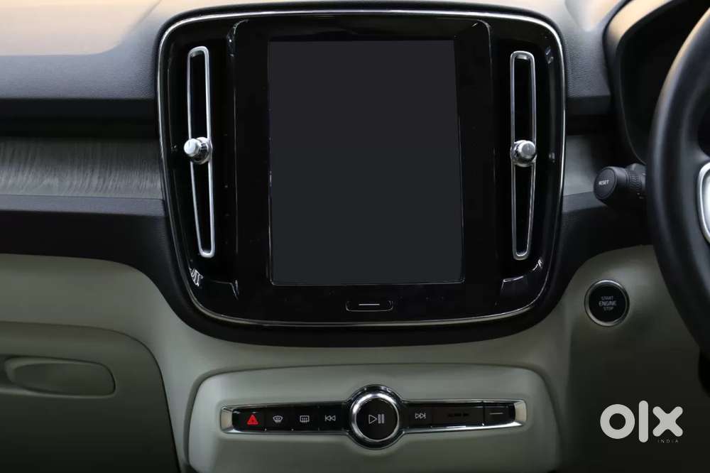 Volvo Xc40 B4 Ultimate, 2023, Petrol