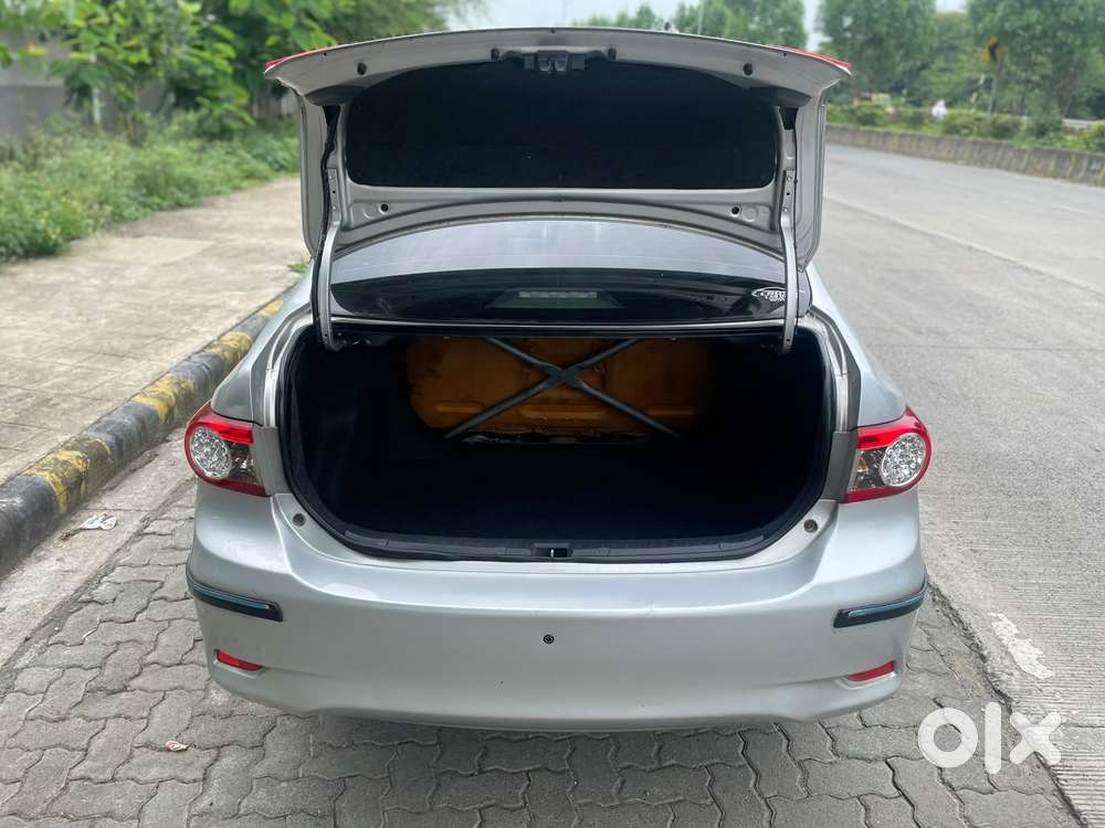 Toyota Corolla Altis 1.8 J, 2011, Petrol