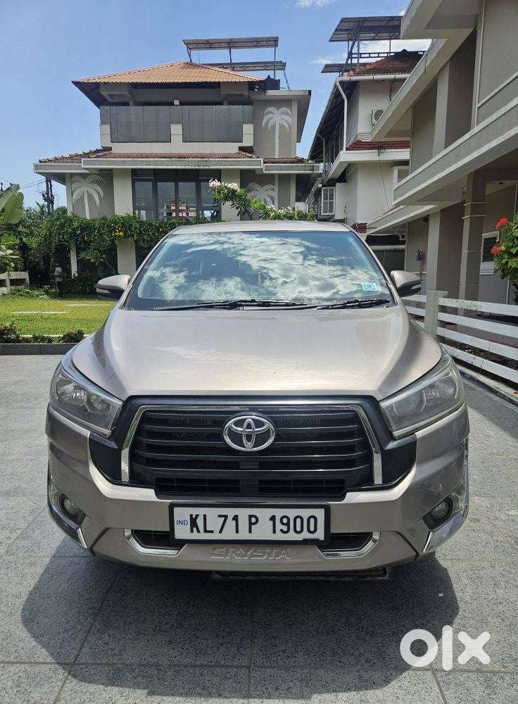 Toyota Innova Crysta 2.8 Gx At, 2016, Diesel