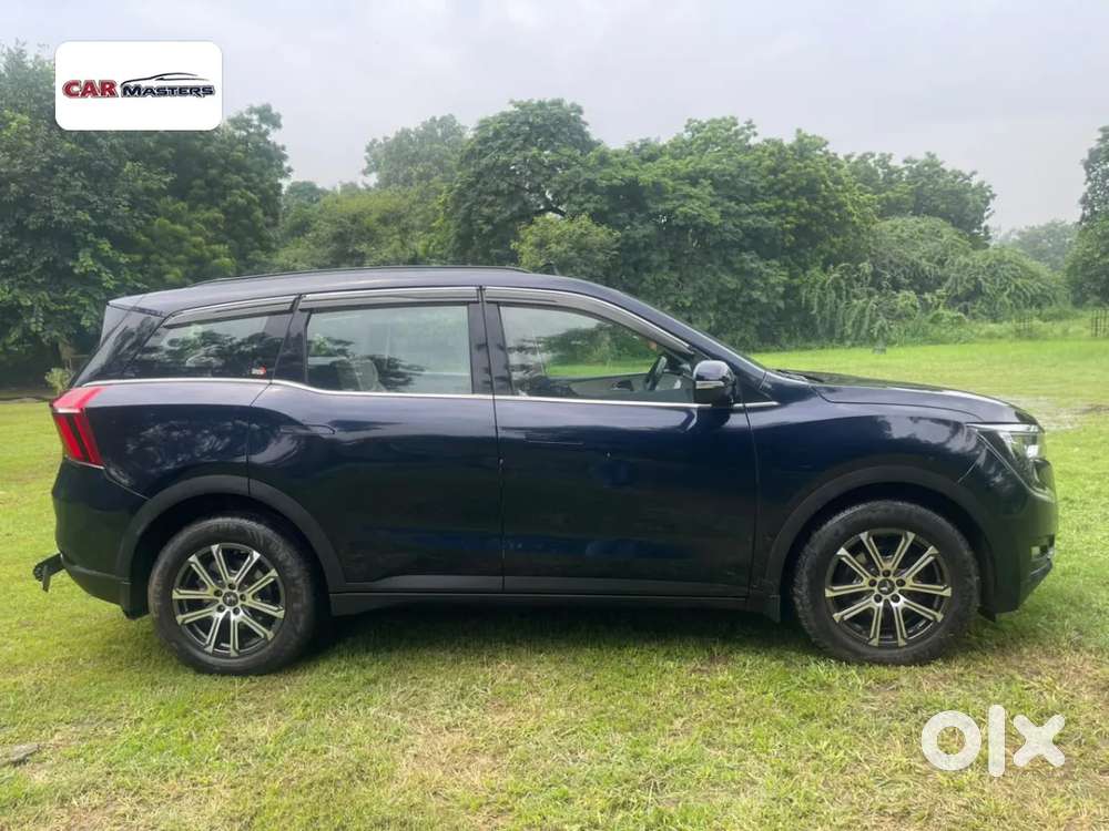 Mahindra Xuv700 2.0 Ax 7 Petrol At Str, 2023, Petrol