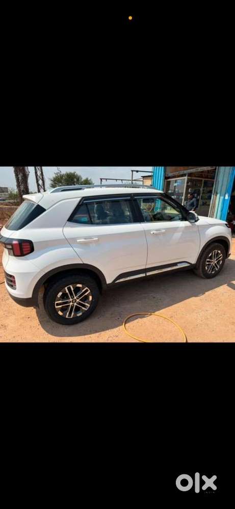 Hyundai New Venue 2023 Petrol Good Condition