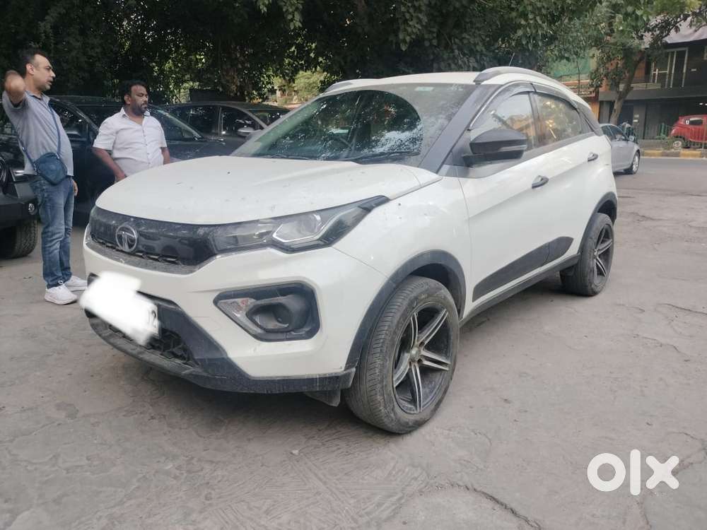 Tata Nexon 1.5 Revotorq Xm (s), 2021, Petrol