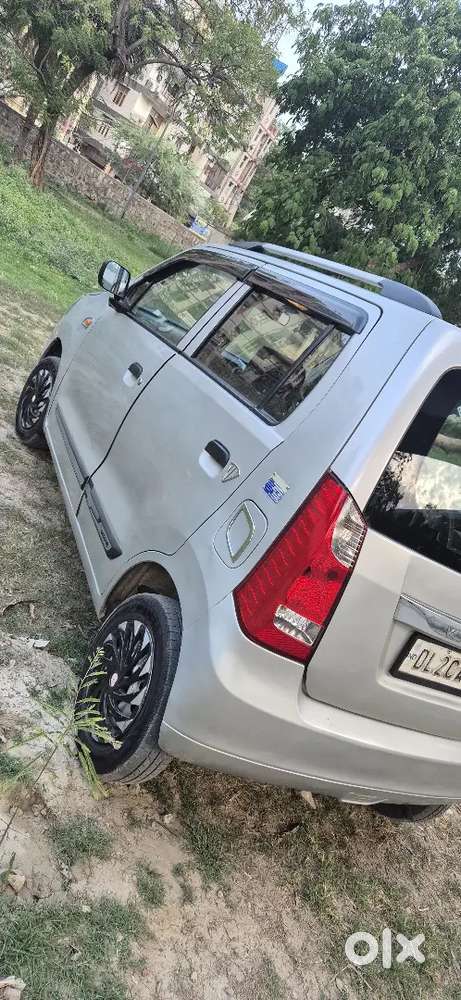 Company Fitted Cng..both Keys..papers Complete..transfer Must