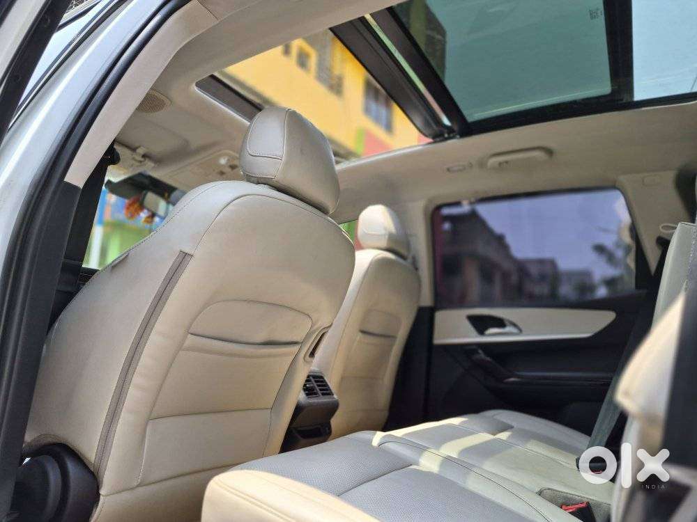 Mahindra Xuv700 2.2 Ax 7 Diesel At Luxury Pack Str, 2023, Diesel