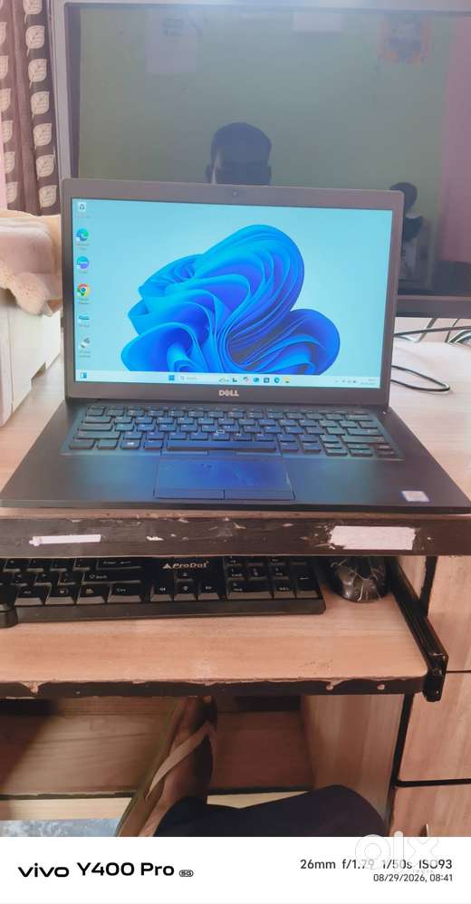 Laptop sale karna hai Koi Kami nahin 2 ghante battery chalti Hai