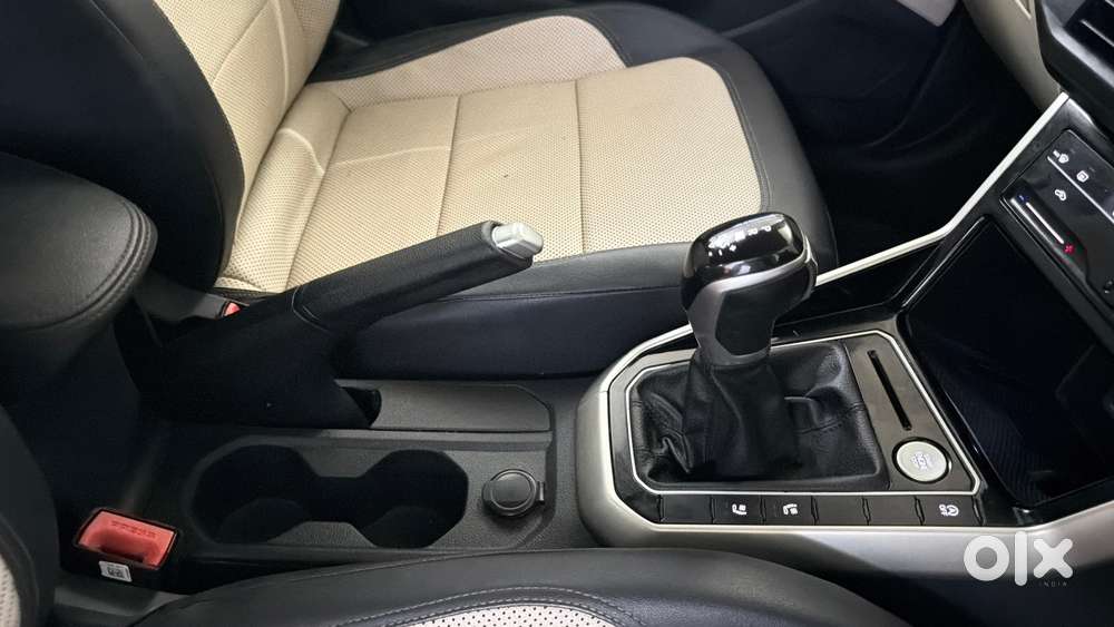 Volkswagen Virtus 1.0 Topline Tsi At, 2022, Petrol