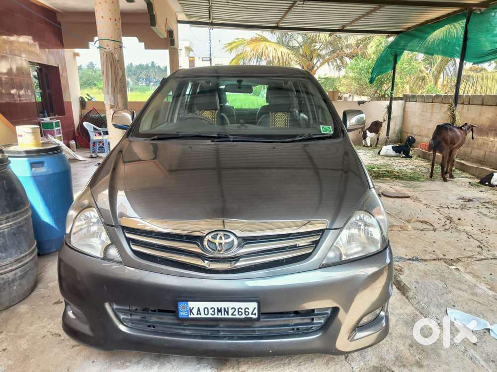 Toyota Innova 2.5 Vx 8 Str Bs-iii, 2010, Diesel