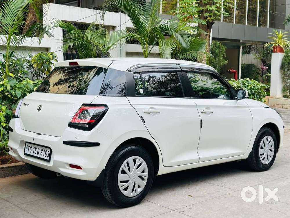 Maruti Suzuki Swift Vxi + Manual, 2025, Petrol