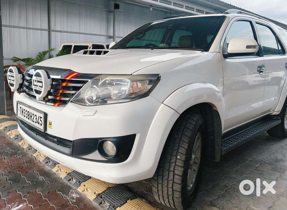 Toyota Fortuner 4x2 Manual, 2014, Diesel