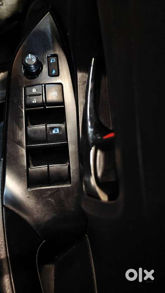 Toyota Innova Crysta 2.4 G Mt, 2022, Diesel