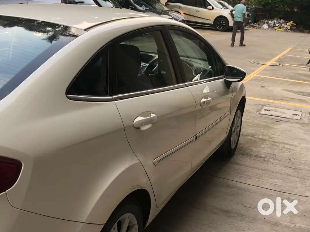Ford Fiesta 2013 Petrol 100000 Km Driven