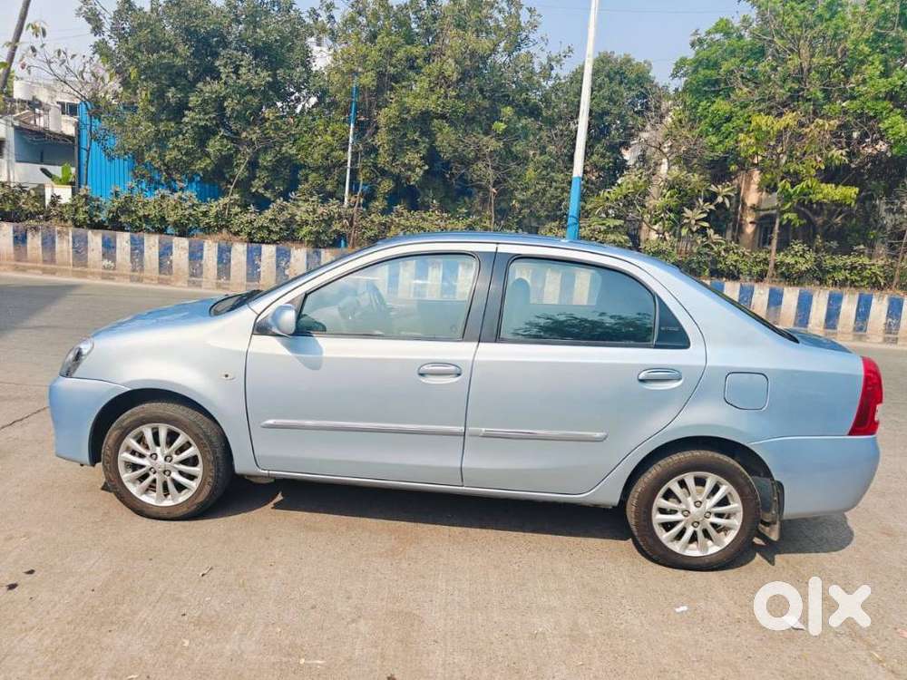 Toyota Etios Liva 2013-2014 V, 2011, Petrol