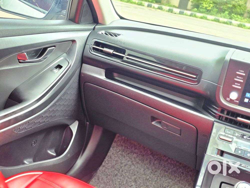 Hyundai Creta 1.5 S Plus Knight Petrol, 2025, Petrol