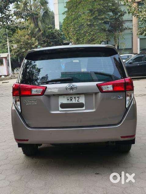 Toyota Innova Crysta [2020-ongoing] 2.4 Zx 7 Str, 2017, Diesel