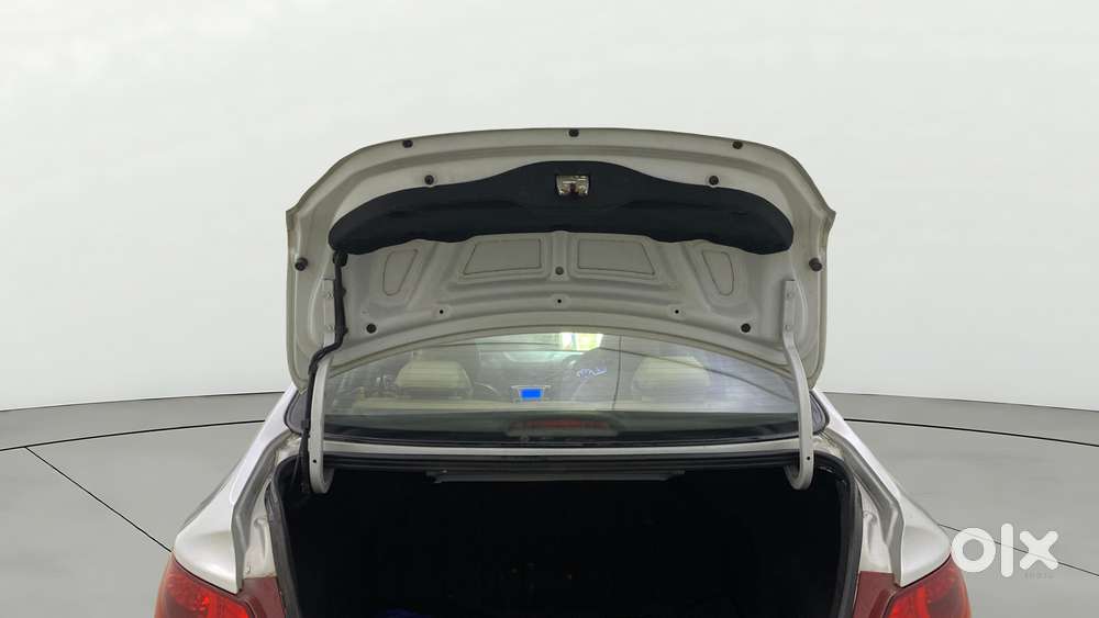 Hyundai Verna Fluidic 1.6 Vtvt Sx, 2013, Petrol