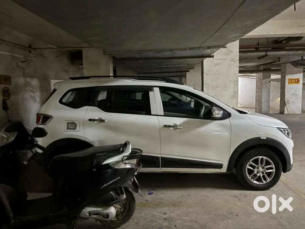 Renault Triber 2023 Petrol Well Maintained