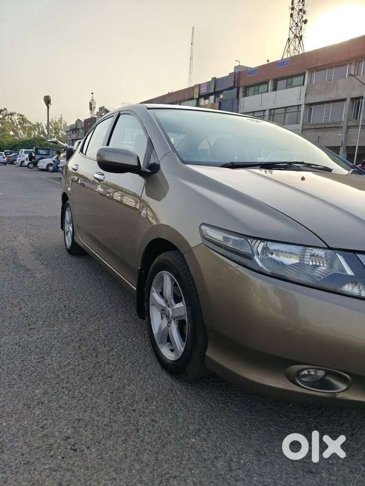 Honda City 2011-2013 V At Exclusive, 2010, Petrol