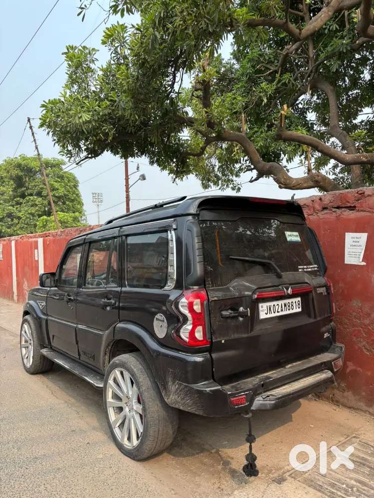 Mahindra Scorpio Classic 2010 Diesel 90000 Km Driven