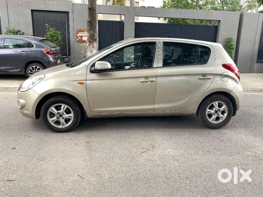 Hyundai I20 1.4 Asta (at), 2010, Petrol