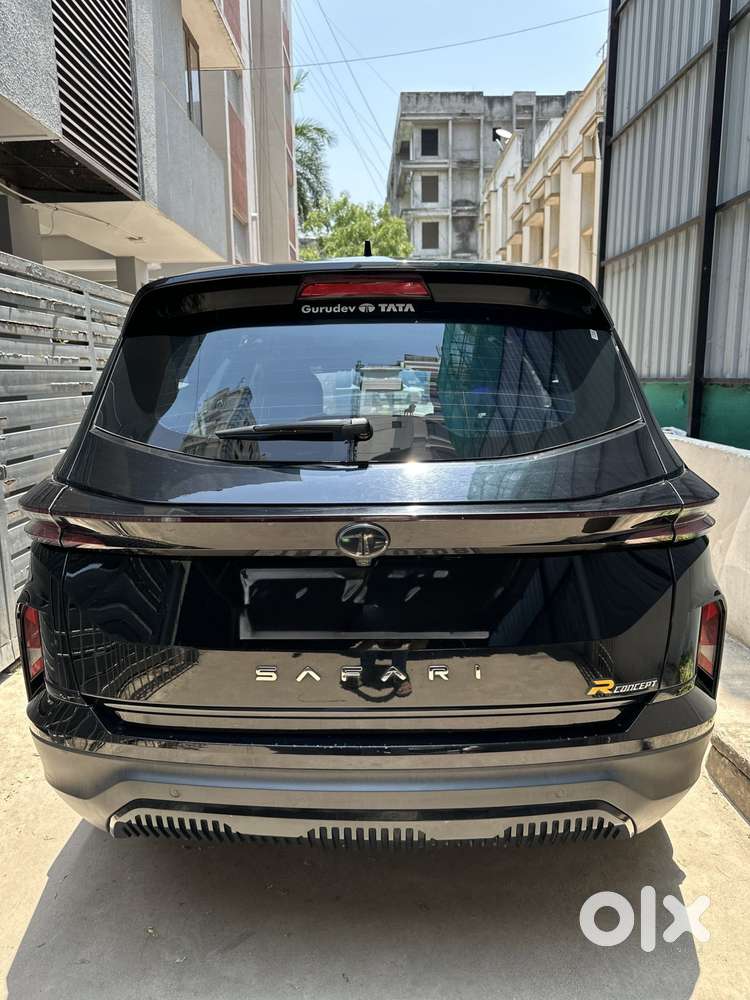 Tata Safari Accomplished Plus Dark Edition At, 2024, Diesel