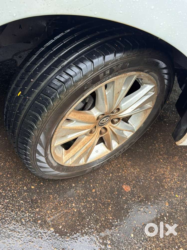 Toyota Innova Crysta 2019