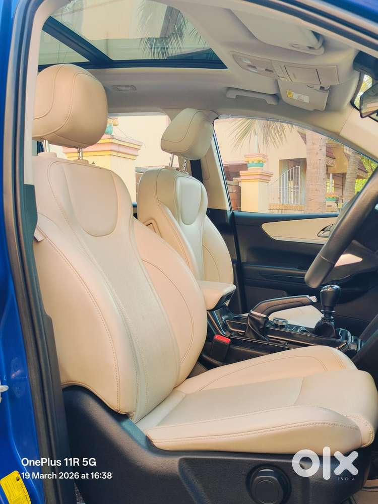 Mahindra Xuv700 2.2 Ax 7 Diesel Mt Str, 2023, Diesel