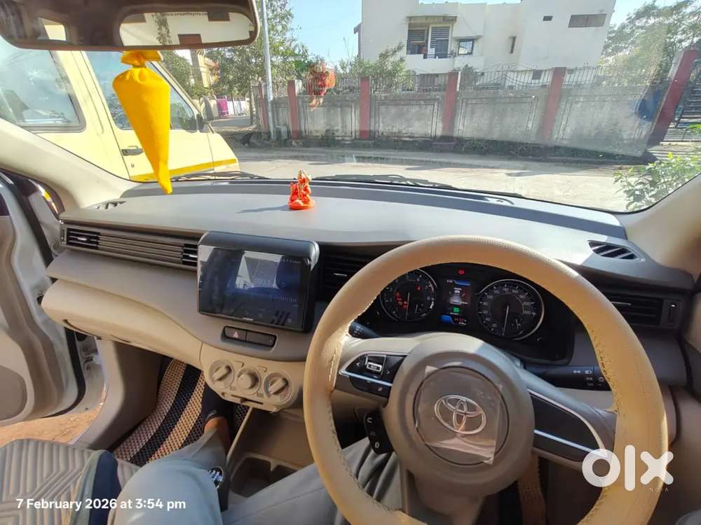 Toyota Rumion Petrol 2025 Manual