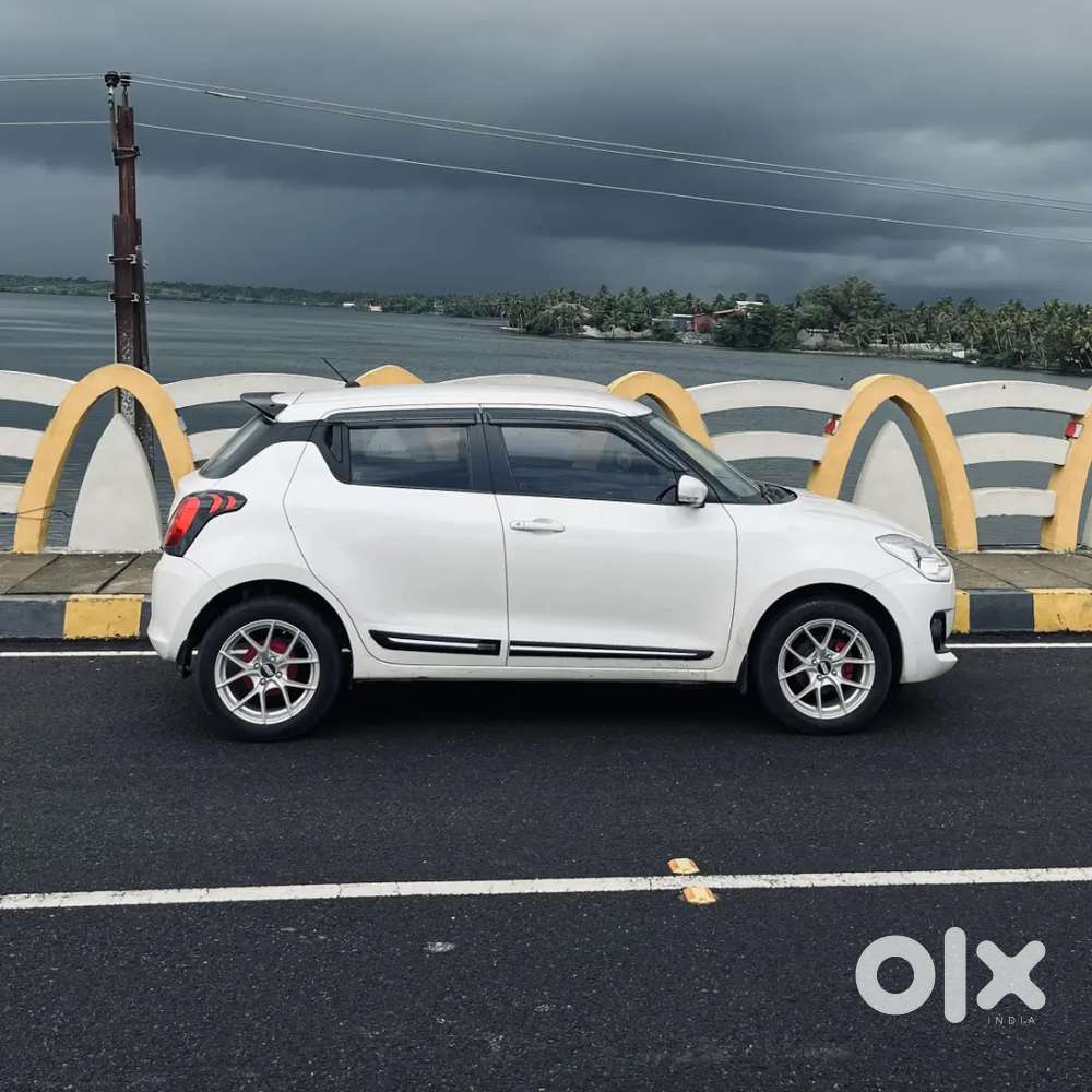 Maruti Suzuki Swift 2021 Vxi Petrol Well Maintained