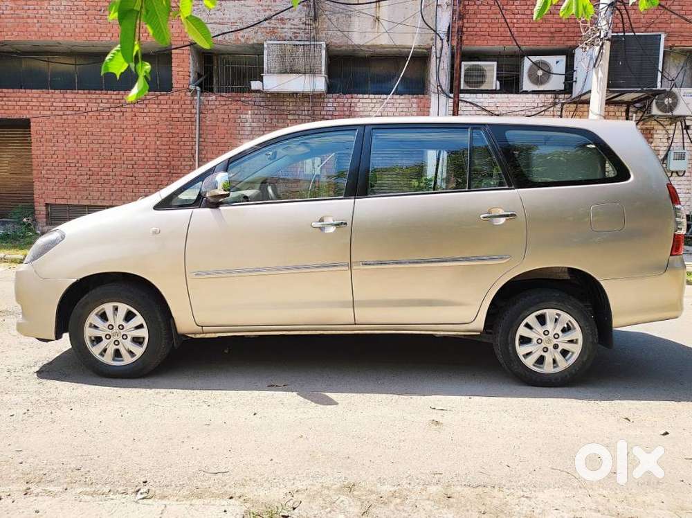 Toyota Innova 2.5 V 7 Str, 2009, Diesel