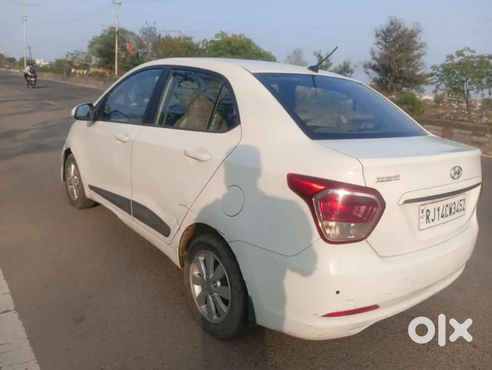 Hyundai Xcent Top Model 2014