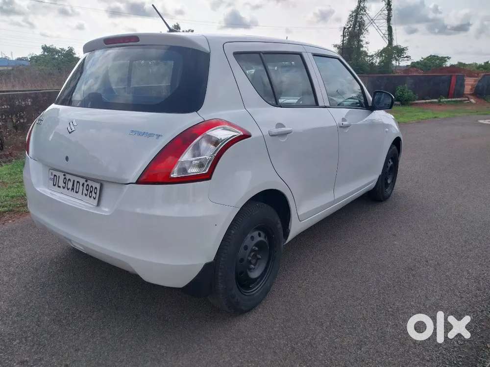 2012 Maruti Suzuki Swift Lxi (petrol) 1st  Owner 30,500 K.m Only